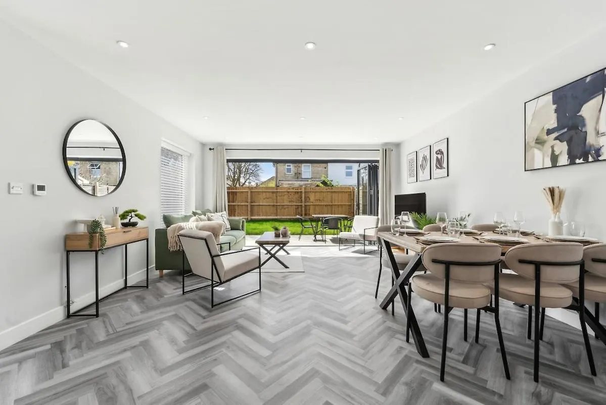 別荘 Stunning Detached Property ケンブリッジ イギリス