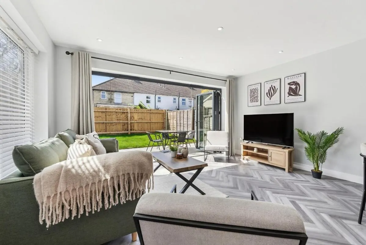 Stunning Detached Property ケンブリッジ 0*,  イギリス