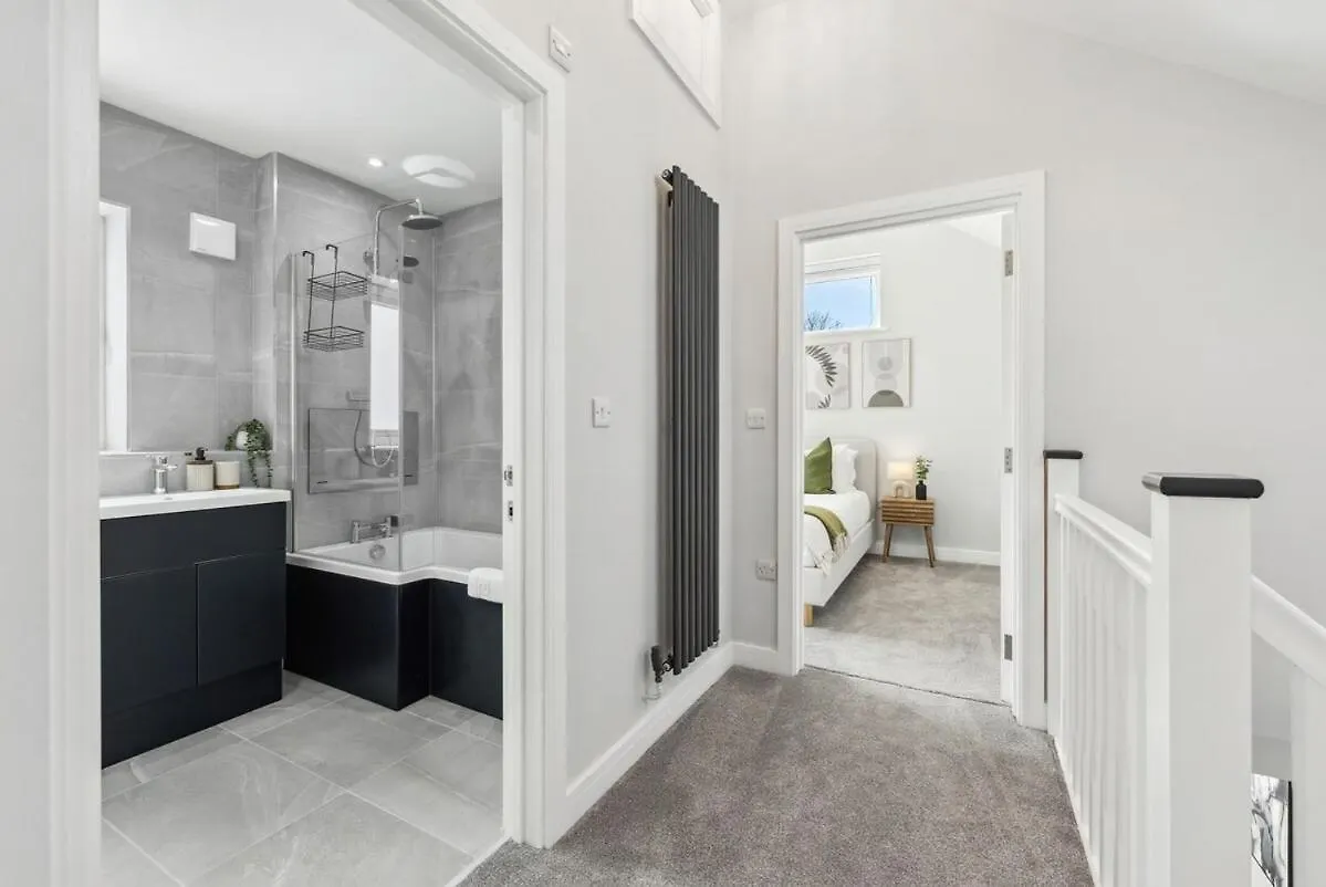 Stunning Detached Property ケンブリッジ