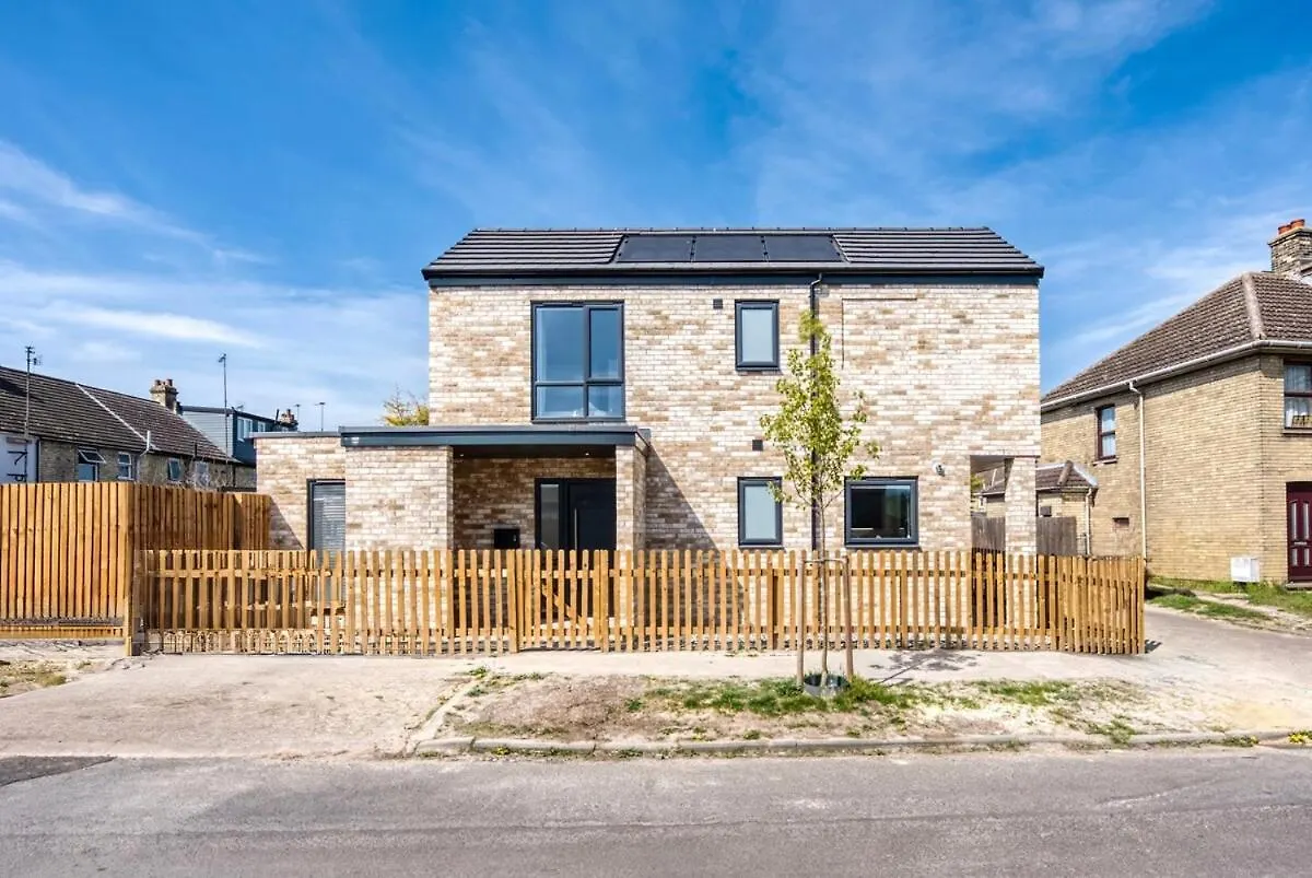 Stunning Detached Property ケンブリッジ イギリス